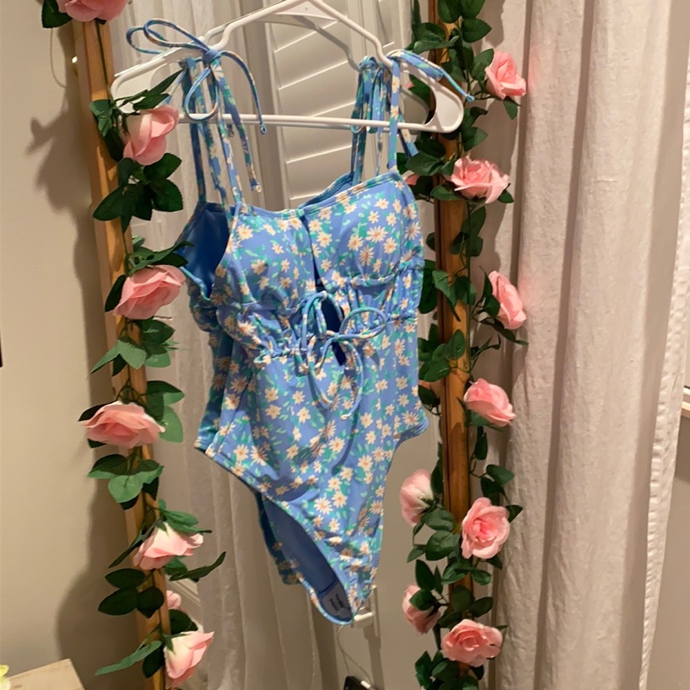 Flower swim suit